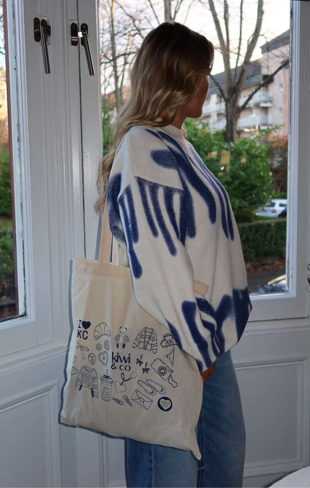 Kiwi Sketch Tote Bag